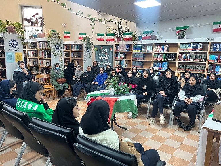 روایتگری انقلاب اسلامی در کتابخانههای عمومی کردستان با اجرای برنامه های فرهنگی
