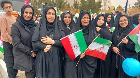 کتابداران استان سمنان میزبان مردم در راهپیمایی ۲۲ بهمن شدند