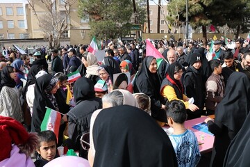 غرفه اداره‌کل کتابخانه‌های عمومی استان سمنان