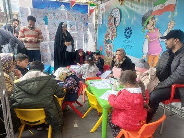 میزبانی اداره کل کتابخانه‌های عمومی استان تهران از عاشقان انقلاب در راهپیمایی ۲۲ بهمن