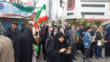 میزبانی اداره کل کتابخانه‌های عمومی استان تهران از عاشقان انقلاب در راهپیمایی ۲۲ بهمن