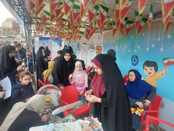 میزبانی اداره کل کتابخانه‌های عمومی استان تهران از عاشقان انقلاب در راهپیمایی ۲۲ بهمن