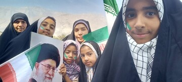 حضور در راهیمایی 22 بهمن