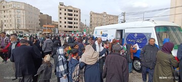 ادارات کتابخانه های عمومی شهرستان های استان تهران با برپایی غرفه در مسیر راهپیمایی میزبان دوستداران کتاب شدند