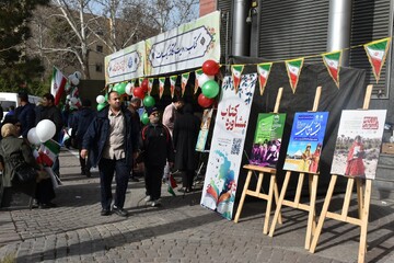 غرفه اداره کل فارس در مسیر راهپیمایی 22 بهمن