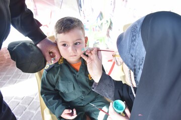 غرفه اداره کل فارس در مسیر راهپیمایی 22 بهمن