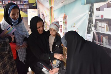 غرفه اداره کل فارس در مسیر راهپیمایی 22 بهمن