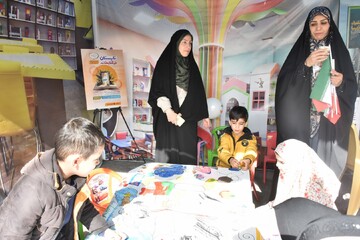 غرفه اداره کل فارس در مسیر راهپیمایی 22 بهمن