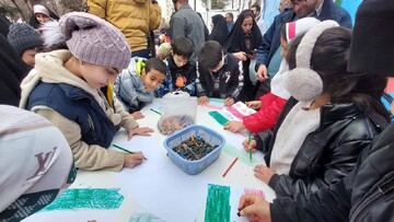 حضور مدیرکل، روسای ادارات، کارکنان و کتابداران کتابخانه‌های عمومی لرستان در راهپیمایی ۲۲ بهمن