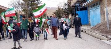 حضور مدیرکل، روسای ادارات، کارکنان و کتابداران کتابخانه‌های عمومی لرستان در راهپیمایی ۲۲ بهمن