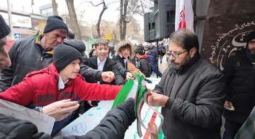 تصاویرحضور حماسی کتابداران اردبیل در راهپیمایی 22 بهمن