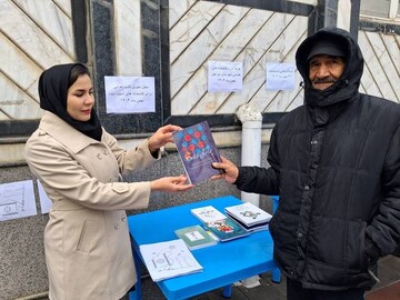 تصاویرحضور حماسی کتابداران اردبیل در راهپیمایی 22 بهمن