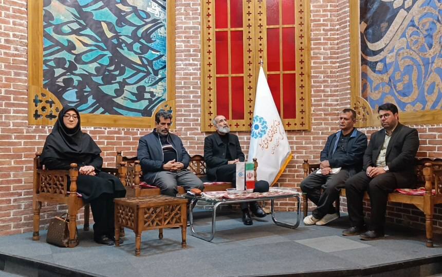 محفل شعر انقلاب با حضور شاعران برجسته لرستانی