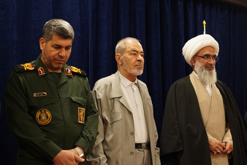 تجلیل از پنج دهه مجاهدت حاج عبدالله فاتحی و رونمایی از کتاب «تمنّادار» در بوشهر