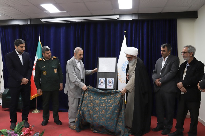 تجلیل از پنج دهه مجاهدت حاج عبدالله فاتحی و رونمایی از کتاب «تمنّادار» در بوشهر