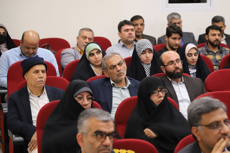 تجلیل از پنج دهه مجاهدت حاج عبدالله فاتحی و رونمایی از کتاب «تمنّادار» در بوشهر