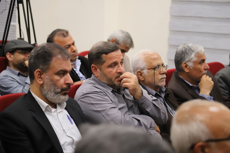 تجلیل از پنج دهه مجاهدت حاج عبدالله فاتحی و رونمایی از کتاب «تمنّادار» در بوشهر