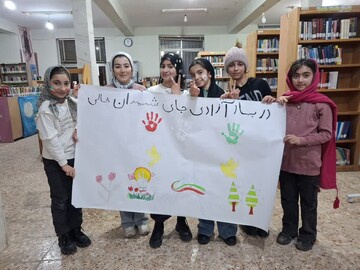 تصویرسازی حماسه انقلاب توسط کودکان