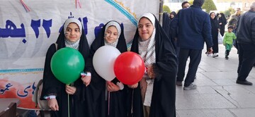 گزارش تصویری:تجلی تعهد کارکنان کتابخانه‌های عمومی استان اصفهان در راهپیمایی و فعالیت‌های میدانی ۲۲ بهمن1404