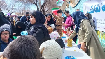 گزارش تصویری:تجلی تعهد کارکنان کتابخانه‌های عمومی استان اصفهان در راهپیمایی و فعالیت‌های میدانی ۲۲ بهمن1404