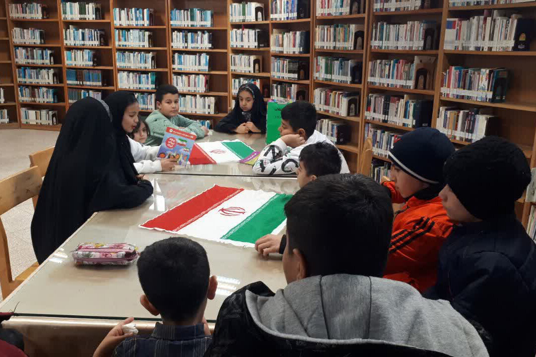 روایت انقلاب اسلامی در کتابخانه‌های عمومی استان مرکزی