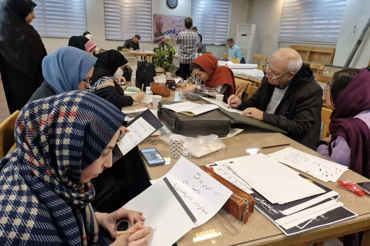 روایت انقلاب اسلامی در کتابخانههای عمومی استان مرکزی