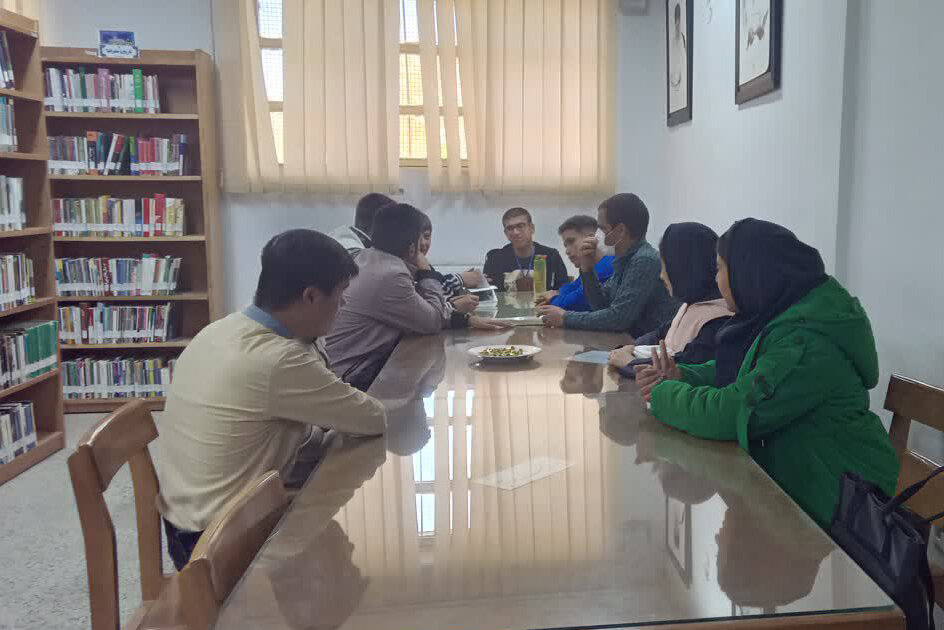 جشن انقلاب با طعم کتاب و هنر در کتابخانههای عمومی استان مرکزی