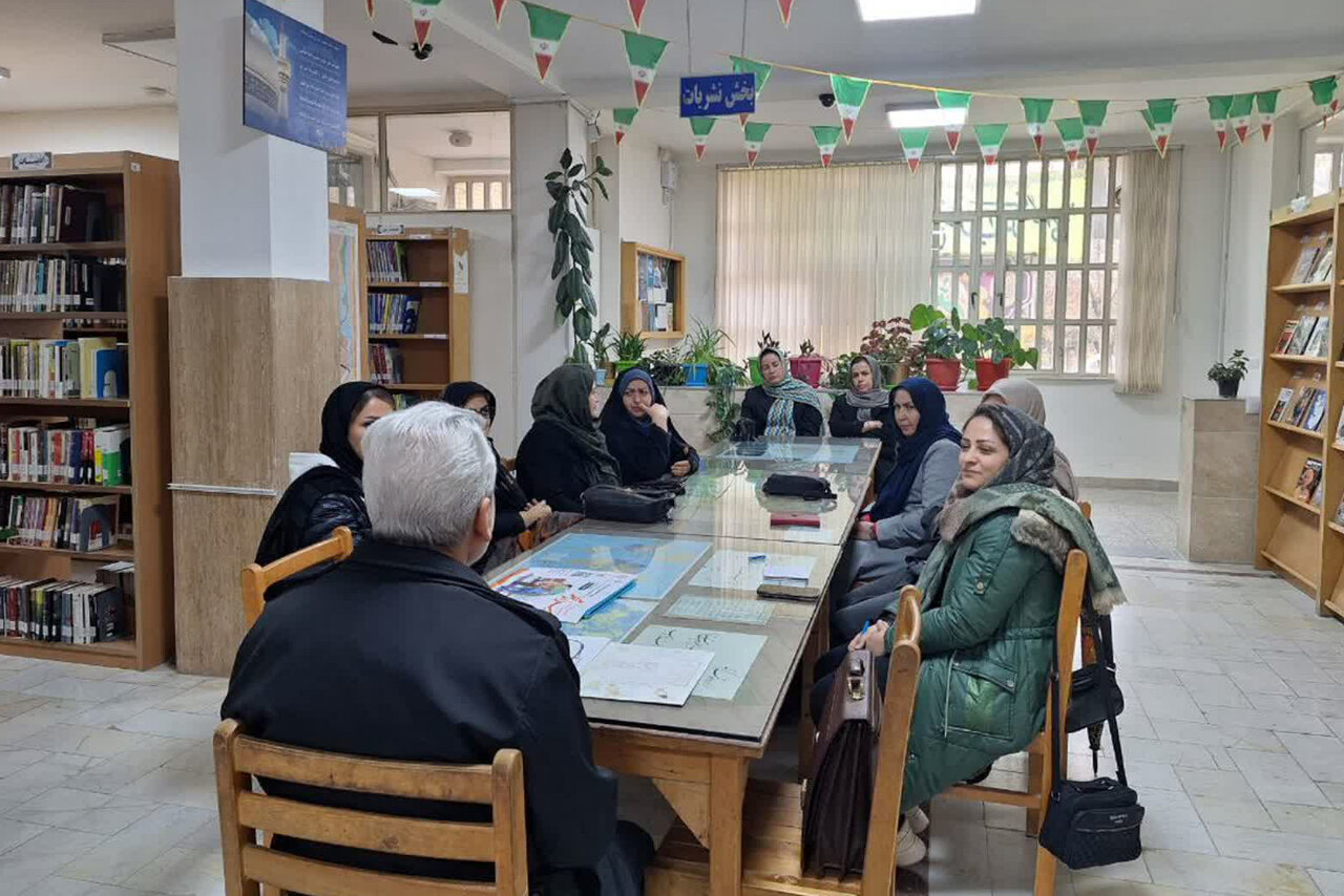 کتابخانه‌های عمومی استان مرکزی روایتگر امید و سربلندی شدند
