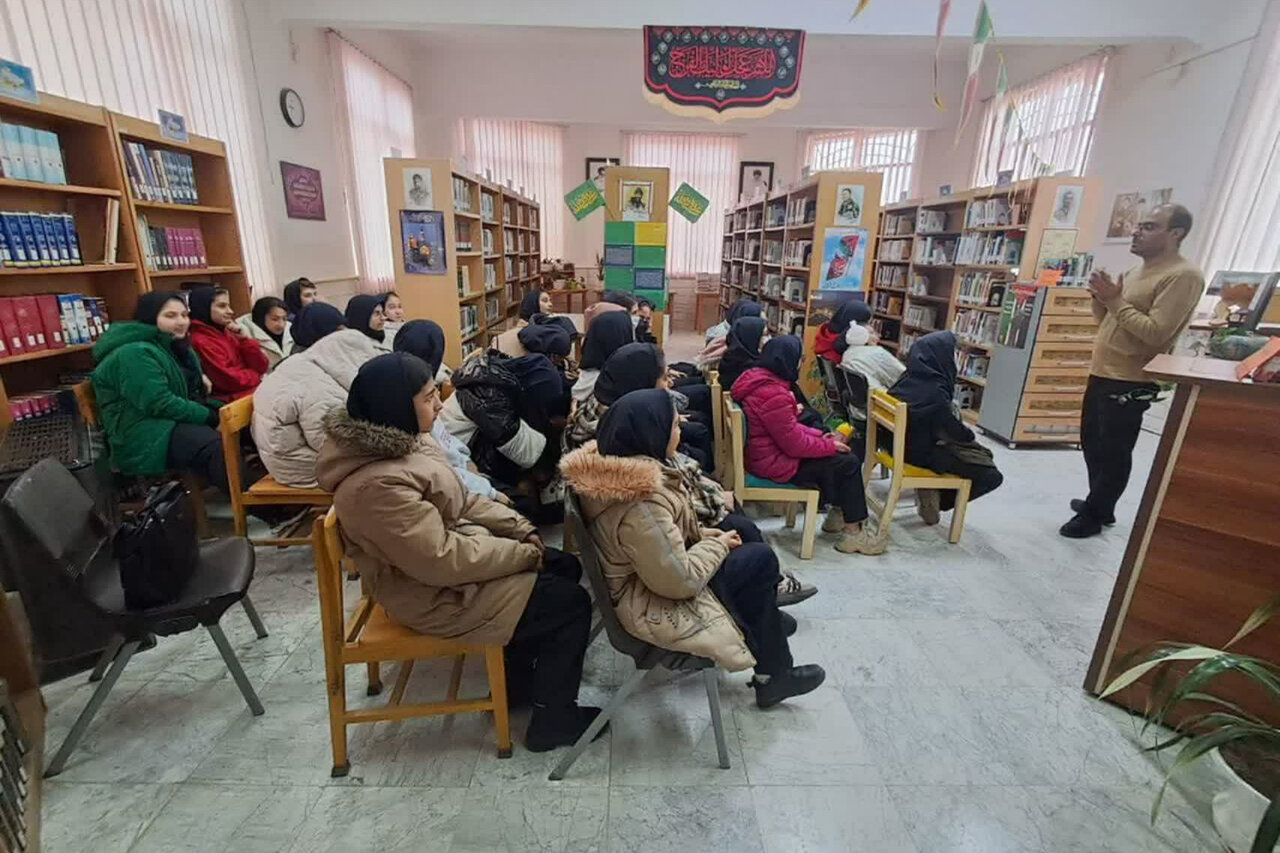 کتابخانههای عمومی استان مرکزی روایتگر امید و سربلندی شدند