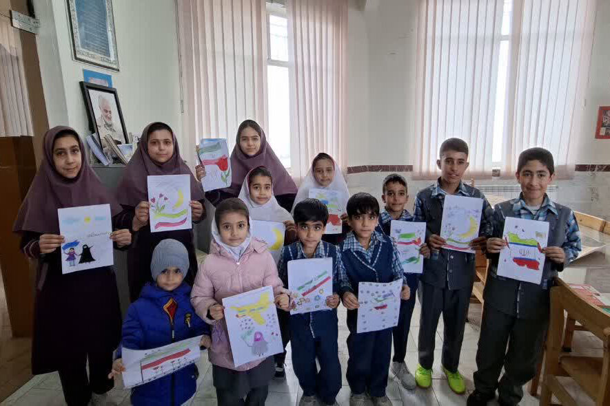 بازخوانی مفاهیم انقلاب اسلامی در کتابخانههای استان مرکزی