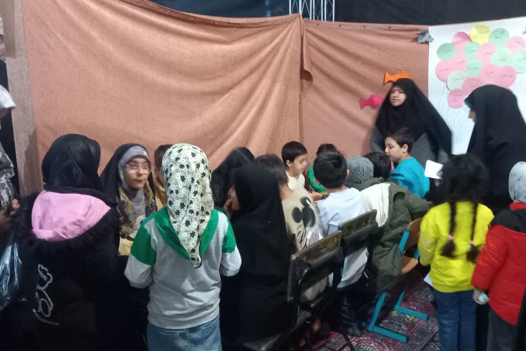 بازخوانی مفاهیم انقلاب اسلامی در کتابخانه‌های استان مرکزی