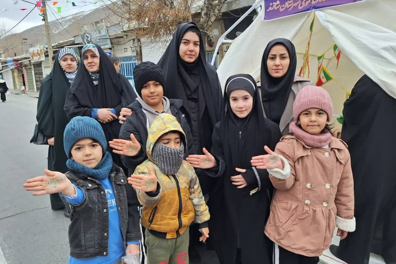 گرامیداشت سالروز پیروزی انقلاب اسلامی در کتابخانه‌های استان مرکزی