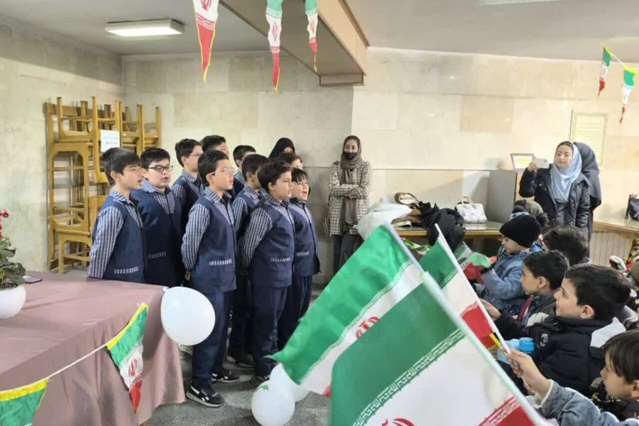 گرامیداشت سالروز پیروزی انقلاب اسلامی در کتابخانه‌های استان مرکزی