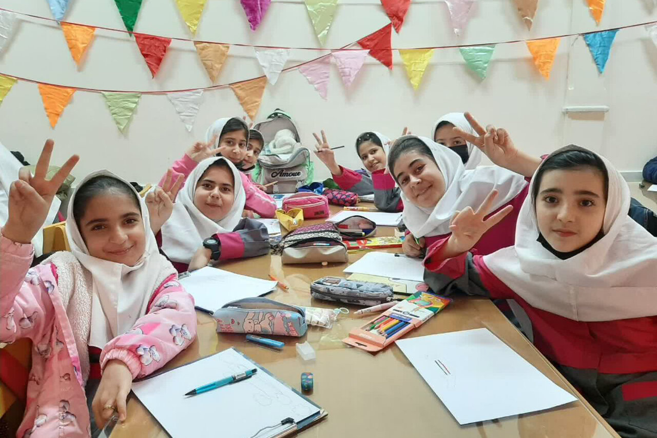 خلاقیت، مطالعه و قصه‌های انقلاب در کتابخانه‌های استان مرکزی