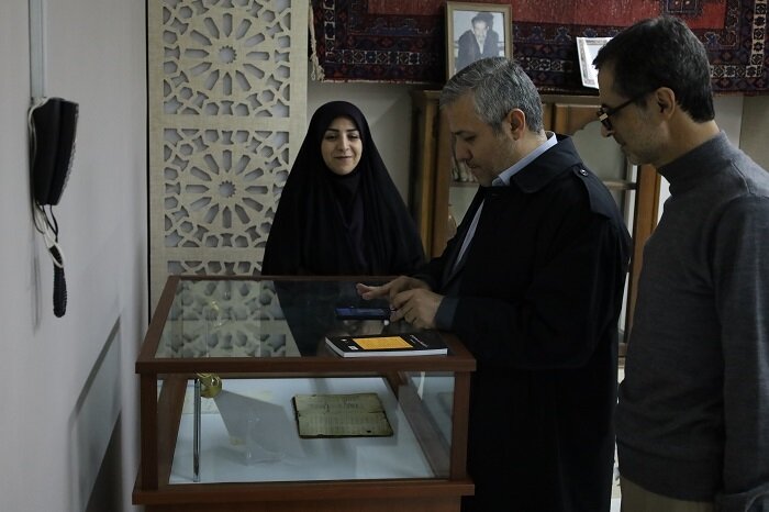 مدیران حوزه کتاب و نشر کشور از کتابخانه مرکزی ارومیه بازدید کردند