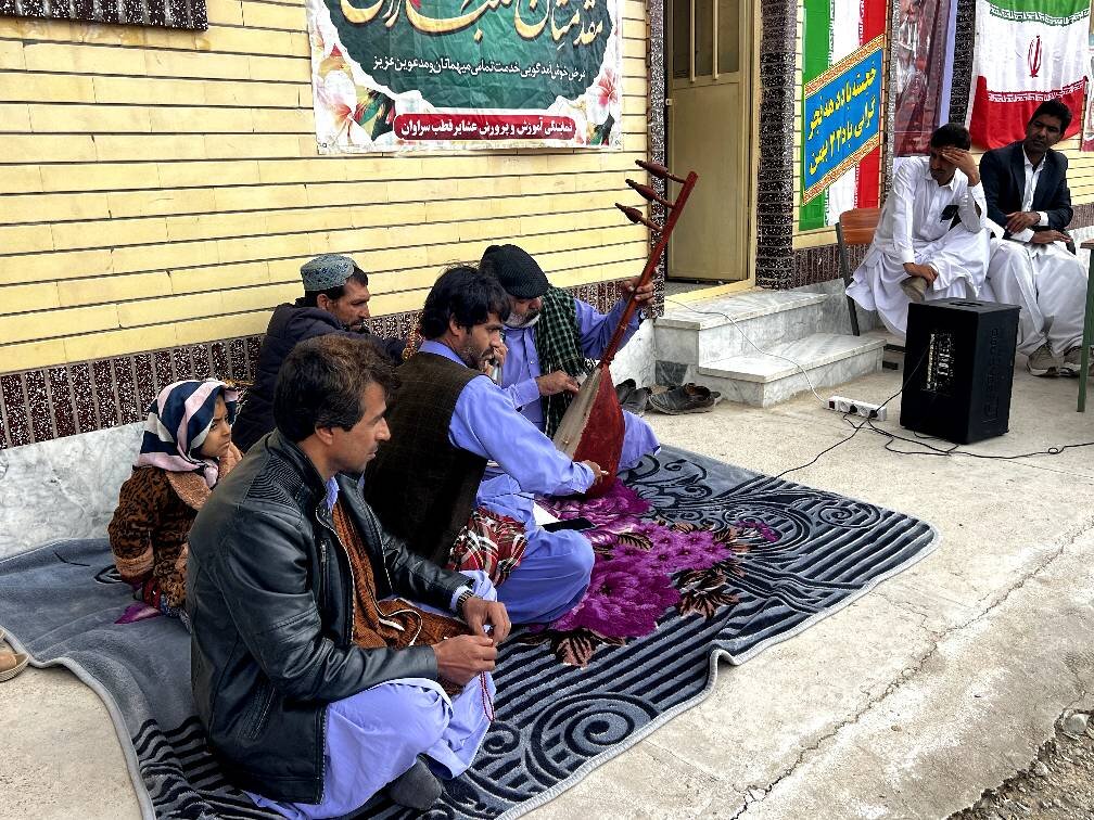 جشنواره همخوان انقلابی در روستای گیدبست سراوان برگزار شد