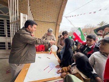 حضور کتابداران سراسر استان یزد در راهپیمایی ۲۲ بهمن‌ماه