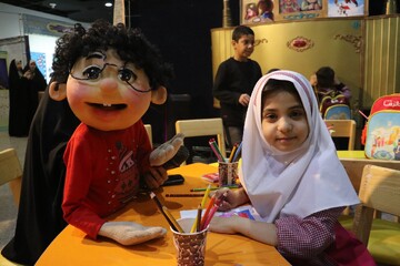 روز اول غرفه اداره‌کل کتابخانه‌های عمومی استان خراسان ‌رضوی در نمایشگاه قرآن و عترت