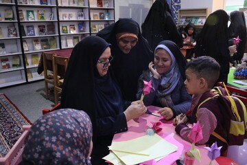 روز اول غرفه اداره‌کل کتابخانه‌های عمومی استان خراسان ‌رضوی در نمایشگاه قرآن و عترت