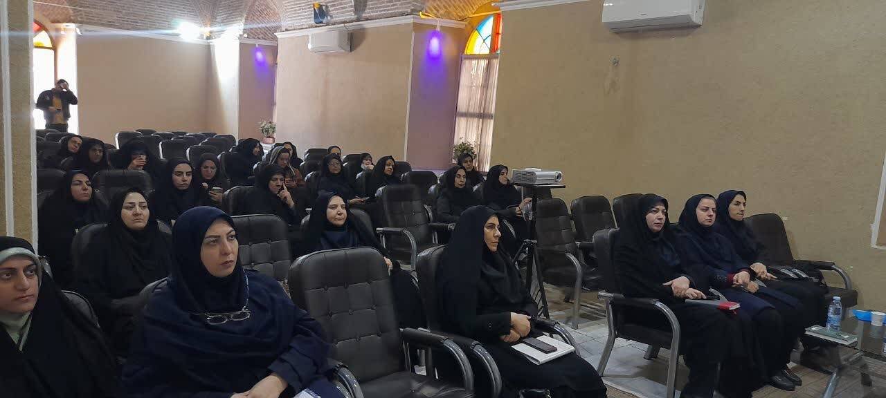 نشست «جایگاه زنان در فرهنگ ایرانی و اسلامی از منظر اسناد و منابع پژوهشی» برگزار شد