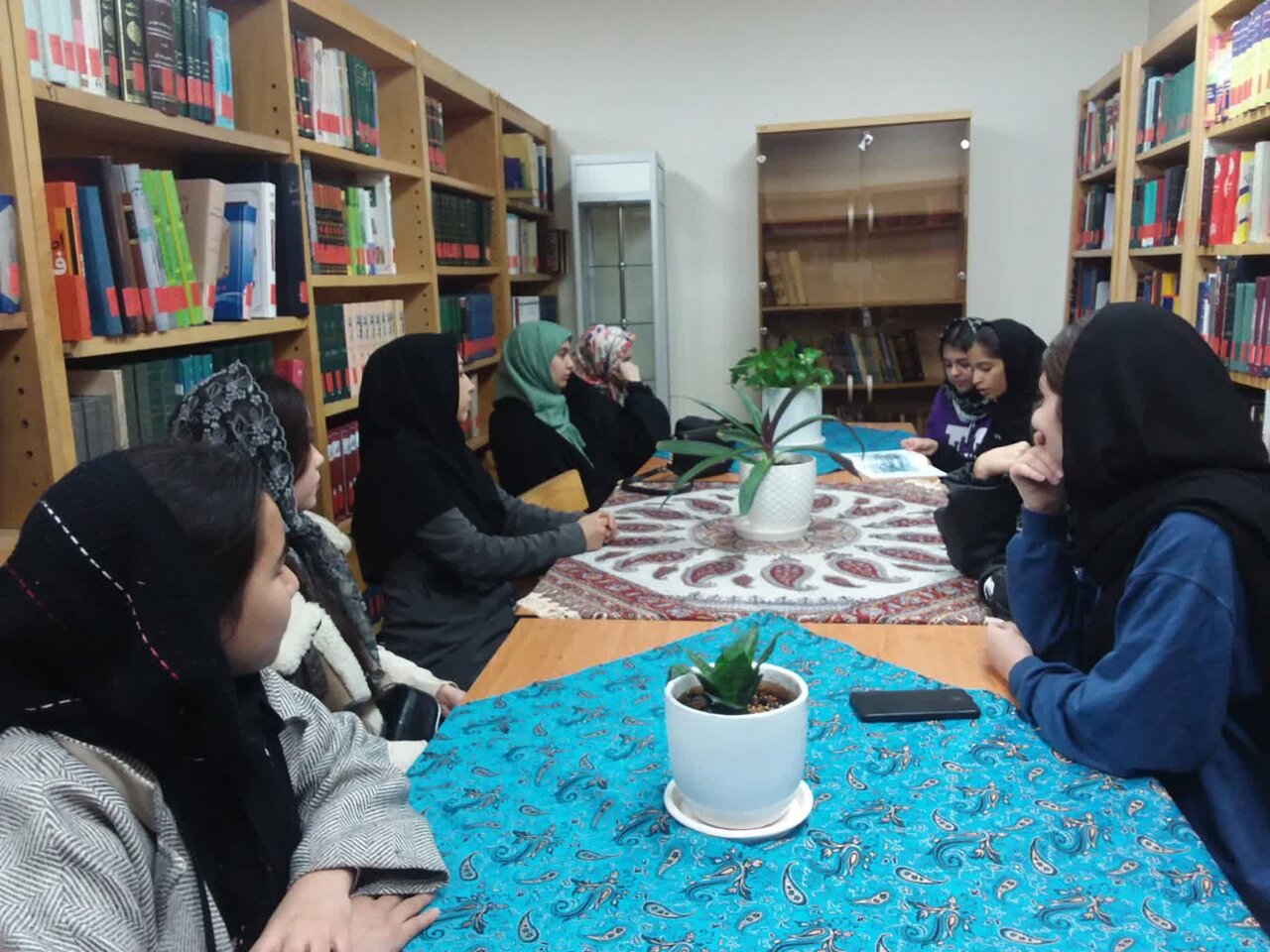 کتابداران کتابخانه های عمومی پیشوا میزبان شور انقلابی کودکان و نوجوانان شدند