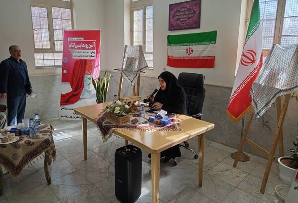 سفیددشت از «اولین معلم شهر» رونمایی کرد