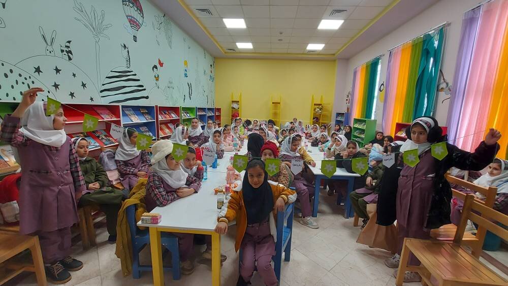 از میز خدمت در مصلی تا کارگاه مشاوره و جشن‌های پرشور روستایی