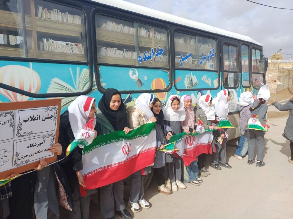 از میز خدمت در مصلی تا کارگاه مشاوره و جشن‌های پرشور روستایی