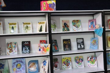 دومین روز غرفه اداره کل کتابخانه‌های عمومی استان خراسان رضوی در نمایشگاه قرآن و عترت مشهد مقدس