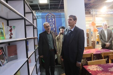 دومین روز غرفه اداره کل کتابخانه‌های عمومی استان خراسان رضوی در نمایشگاه قرآن و عترت مشهد مقدس