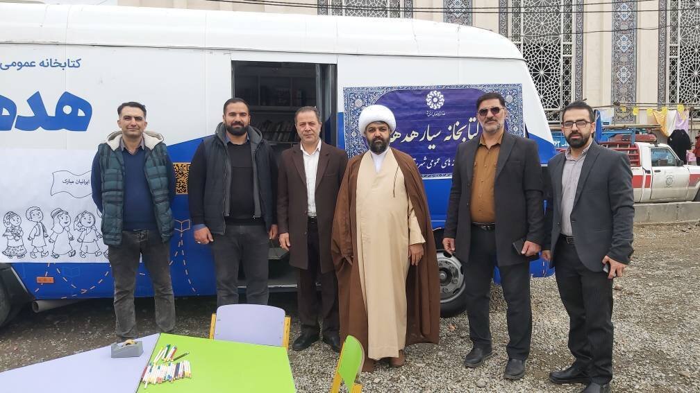 تجلی فجرآفرینی با اجرای سلسله نشست های فرهنگی در کتابخانه های شهرستان ری