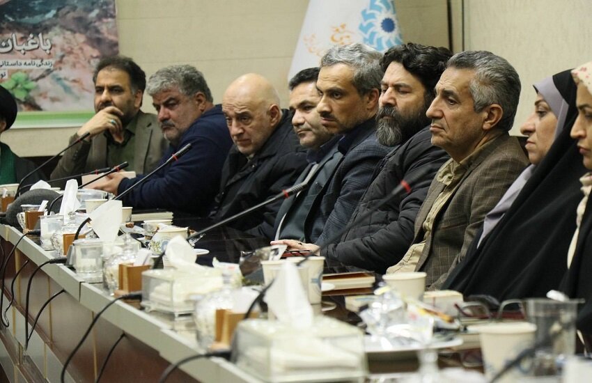 آیین رونمایی از کتاب «باغبان موصل» در اردبیل برگزار شد