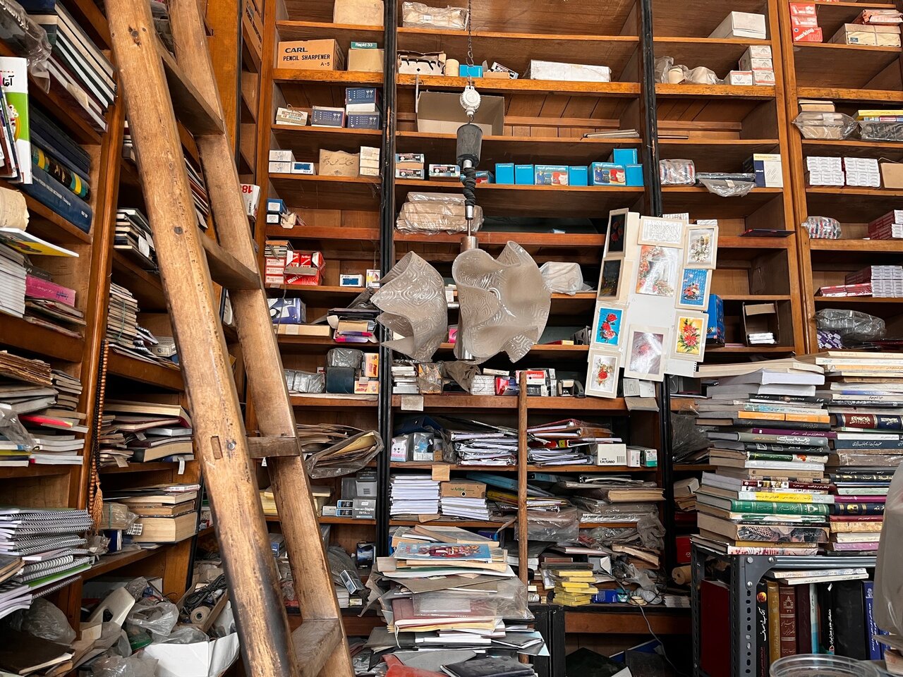 کتابفروشی قدیمی قزوین 