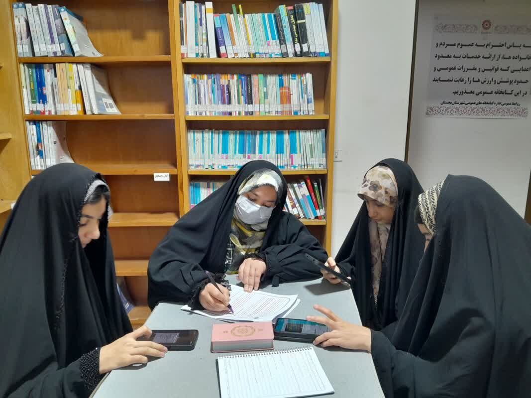 جشن کتاب و انقلاب در بجستان؛ از «انسان ۲۵۰ ساله» تا «دلقک خاکسترنشین»